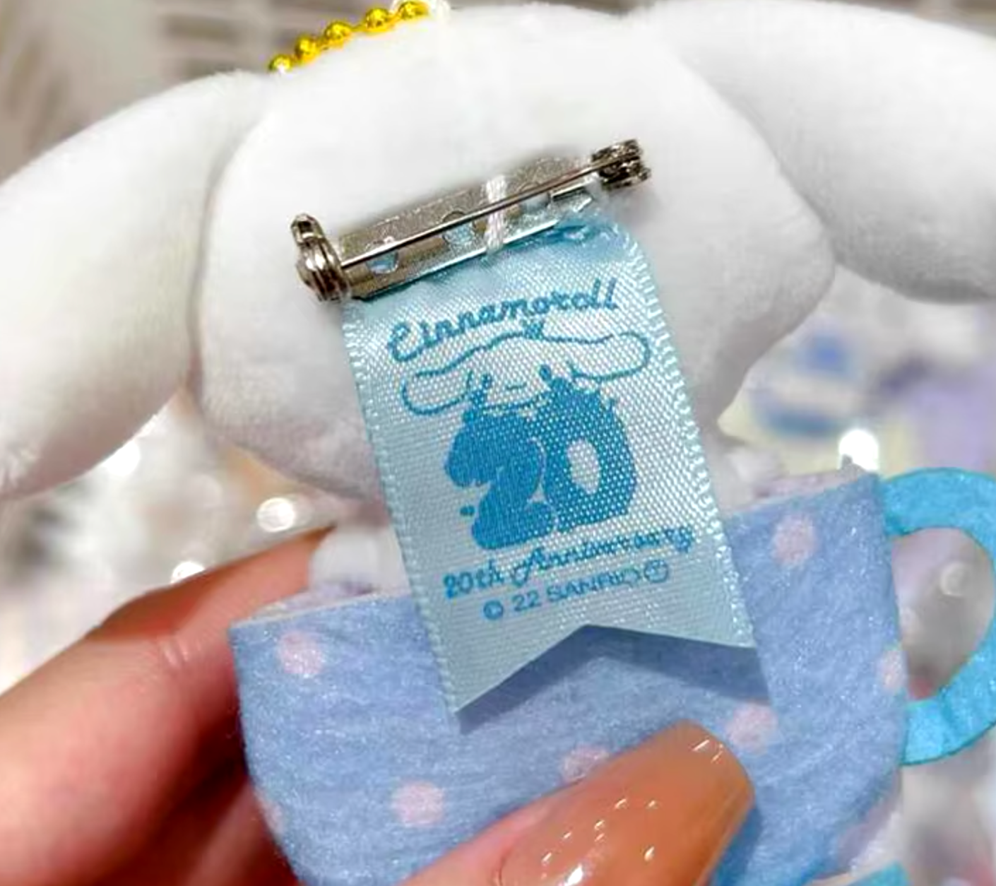Sanrio Cinnamoroll in Candy bag with brooch metal fittings Plush Charm Keychain 10cm 4inch White and Sky Blue (Authentic, Original, Genuine, Licensed, official)