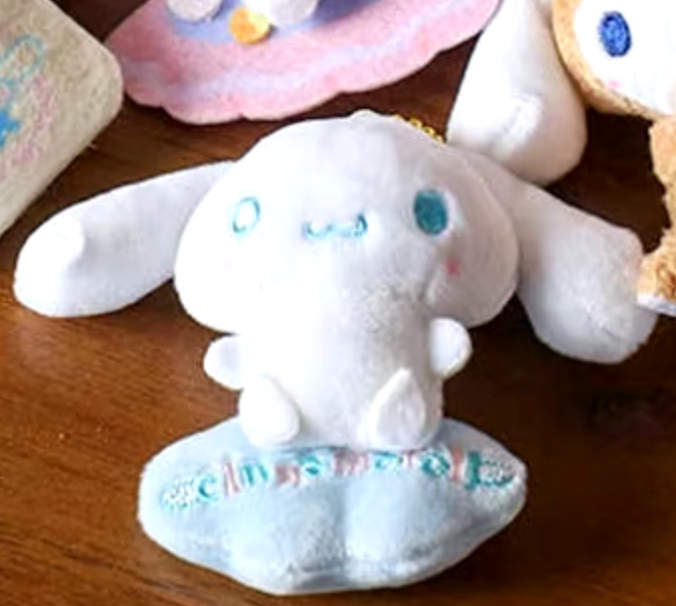 Sanrio Cinnamoroll Cloud with brooch metal fittings Plush Charm Keychain 10cm 4inch White and Sky Blue (Authentic, Original, Genuine, Licensed, official)