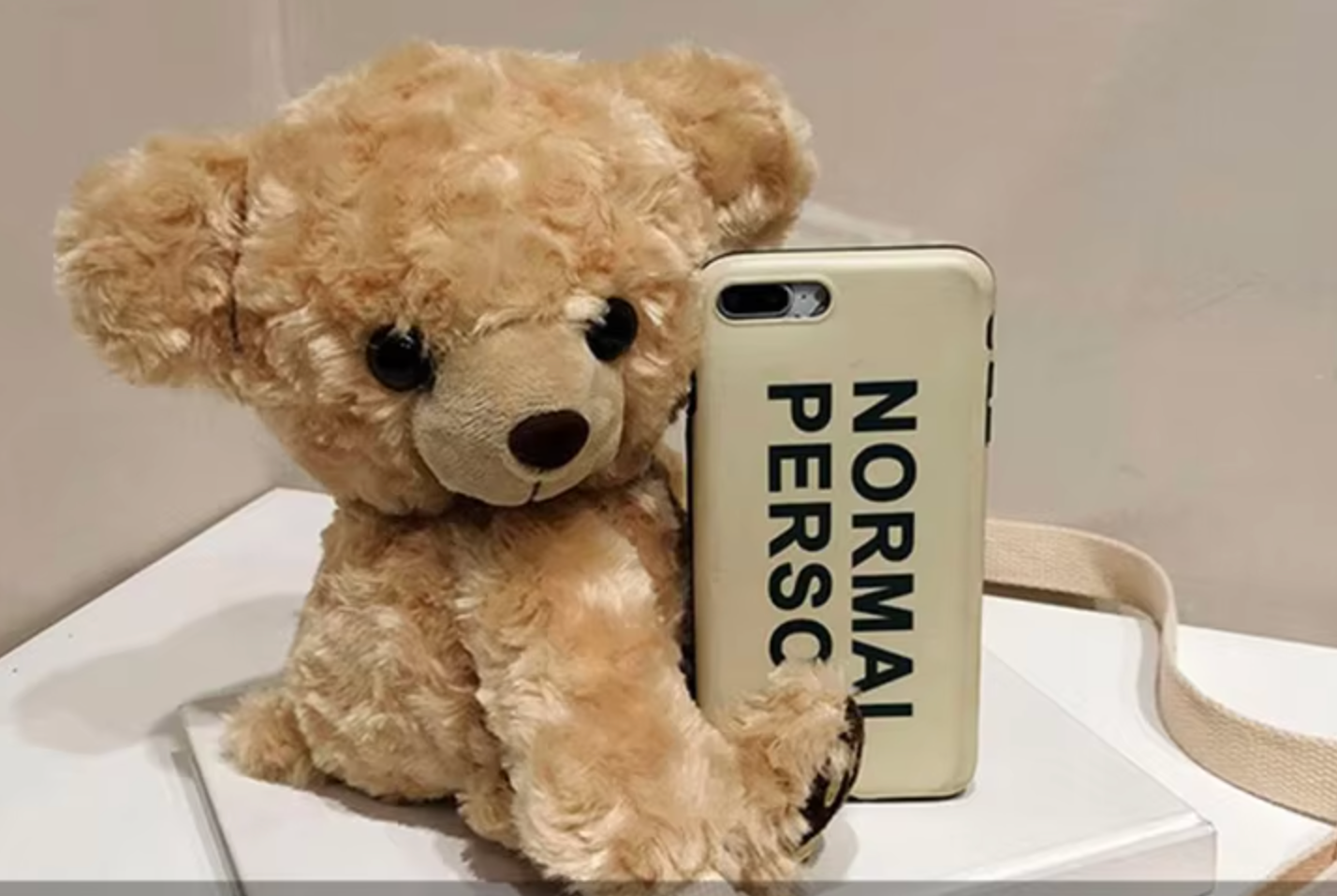 No name Teddy Bear Hugging Shoulder Bag Plush Bag Shoulder Bag 22cm 9inch Light Beige (Authentic, Original, Genuine, Licensed, official)