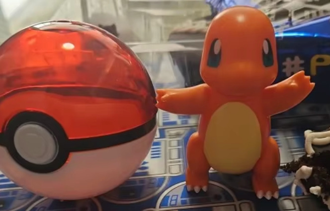 Anime Pokemon Charmander with Clear Pokemon ball Open Box Figure 10cm 4inch Transparent Various colors Orange(Authentic, Original, Genuine, Licensed, official)