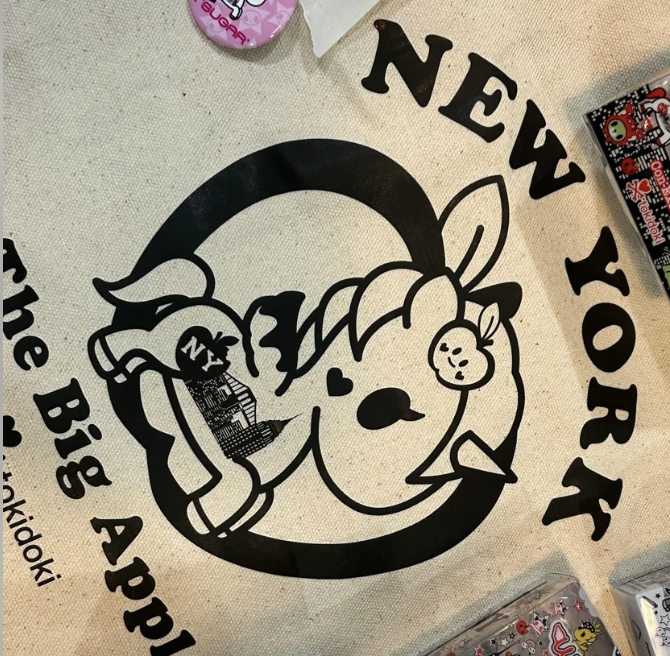 Tokidoki The Big Apple Tote Bag Flat Bag Tote Bag 40cm 16inch Cream and Black(Authentic, Original, Genuine, Licensed, official)